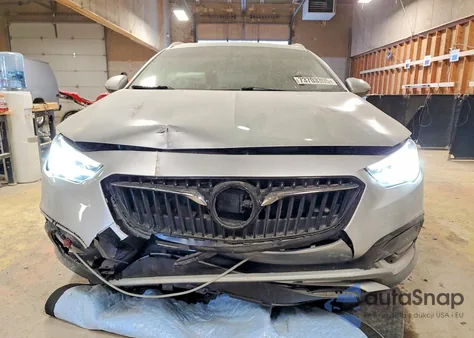 2020 Buick Regal Tourx Essence z USA, uszkodzony, nr VIN W04GV8SX8L1009224